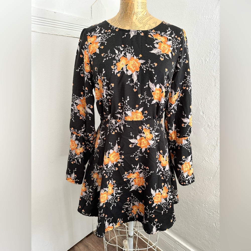 Cute cute cute! Free people floral print silk mini dress size 8